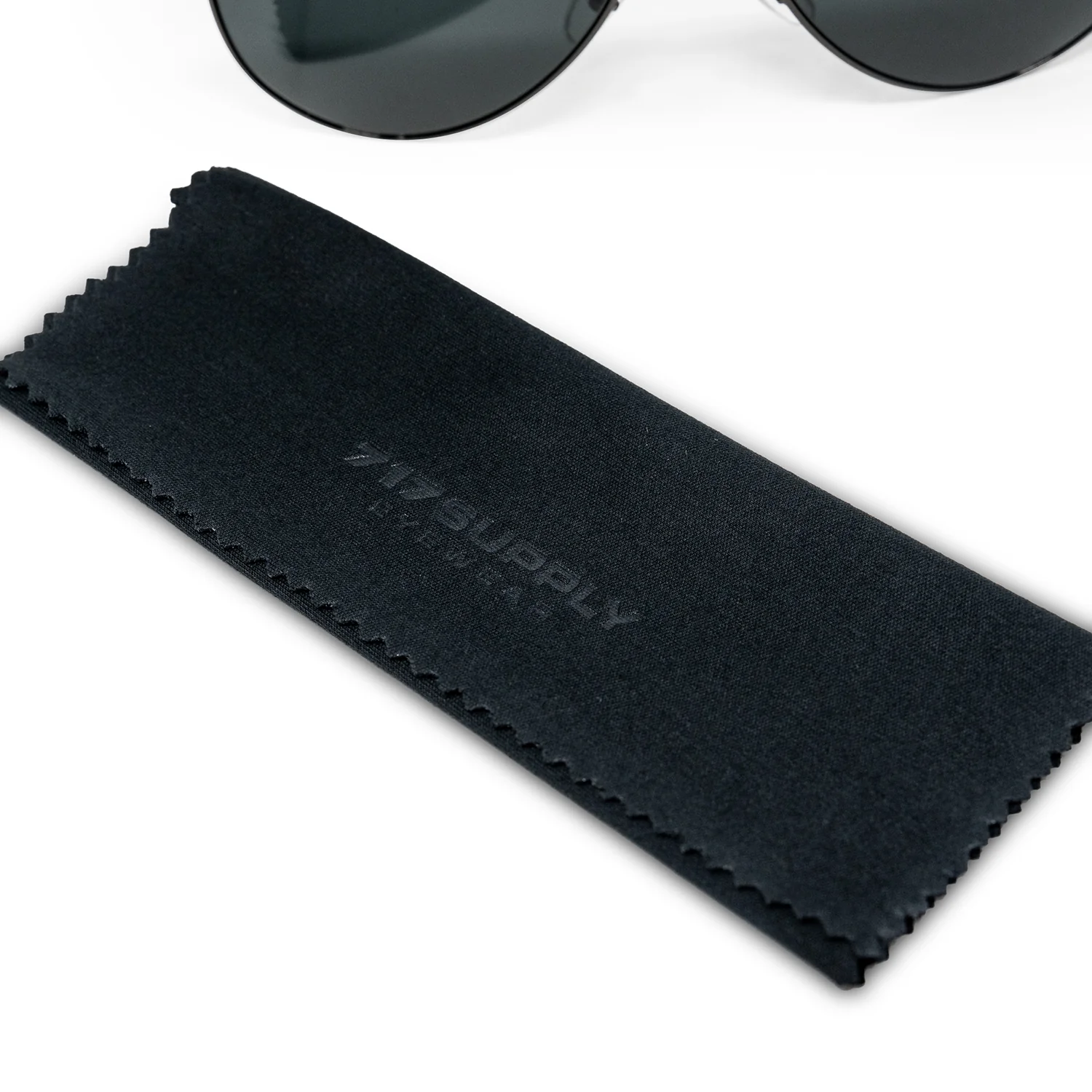 717 Black Aviators Sunglasses - Image 4