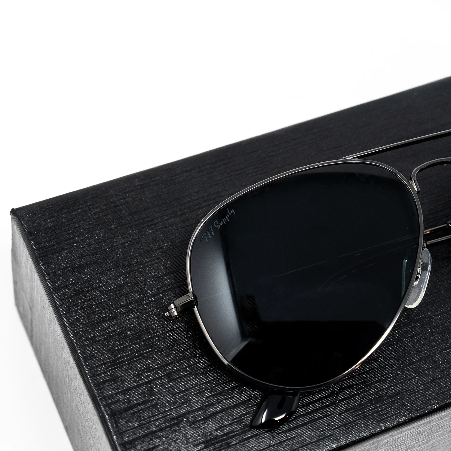 717 Black Aviators Sunglasses - Image 6
