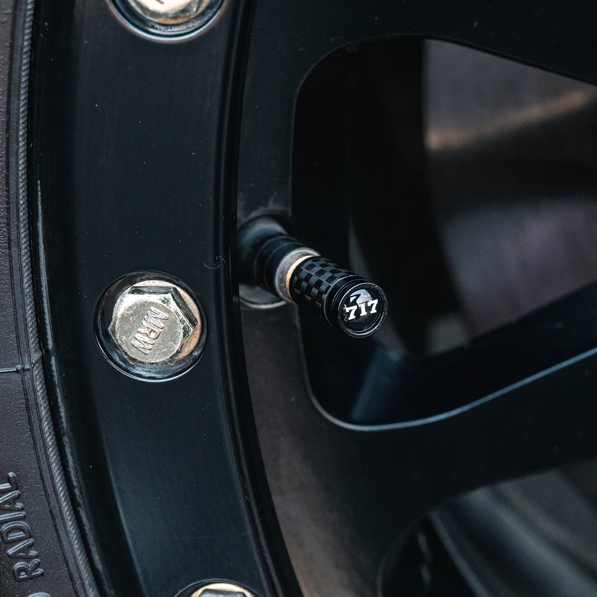 Black Carbon 717 Valve Stem Caps - Image 3